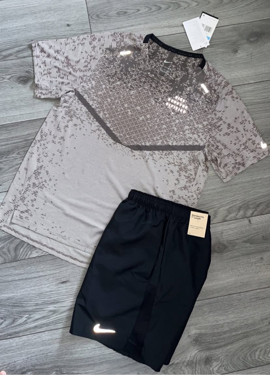 Nike Dri-FIt ADV Ultra Tech Knit Set